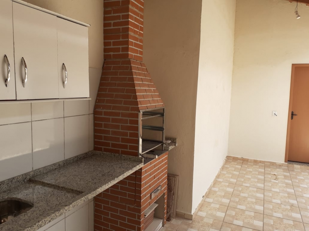 Casa comercial, com 04 sala, n